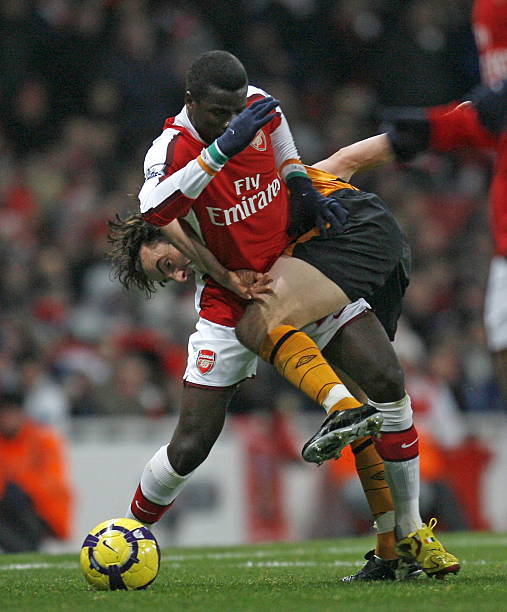 侧的一块深 侧的一块深